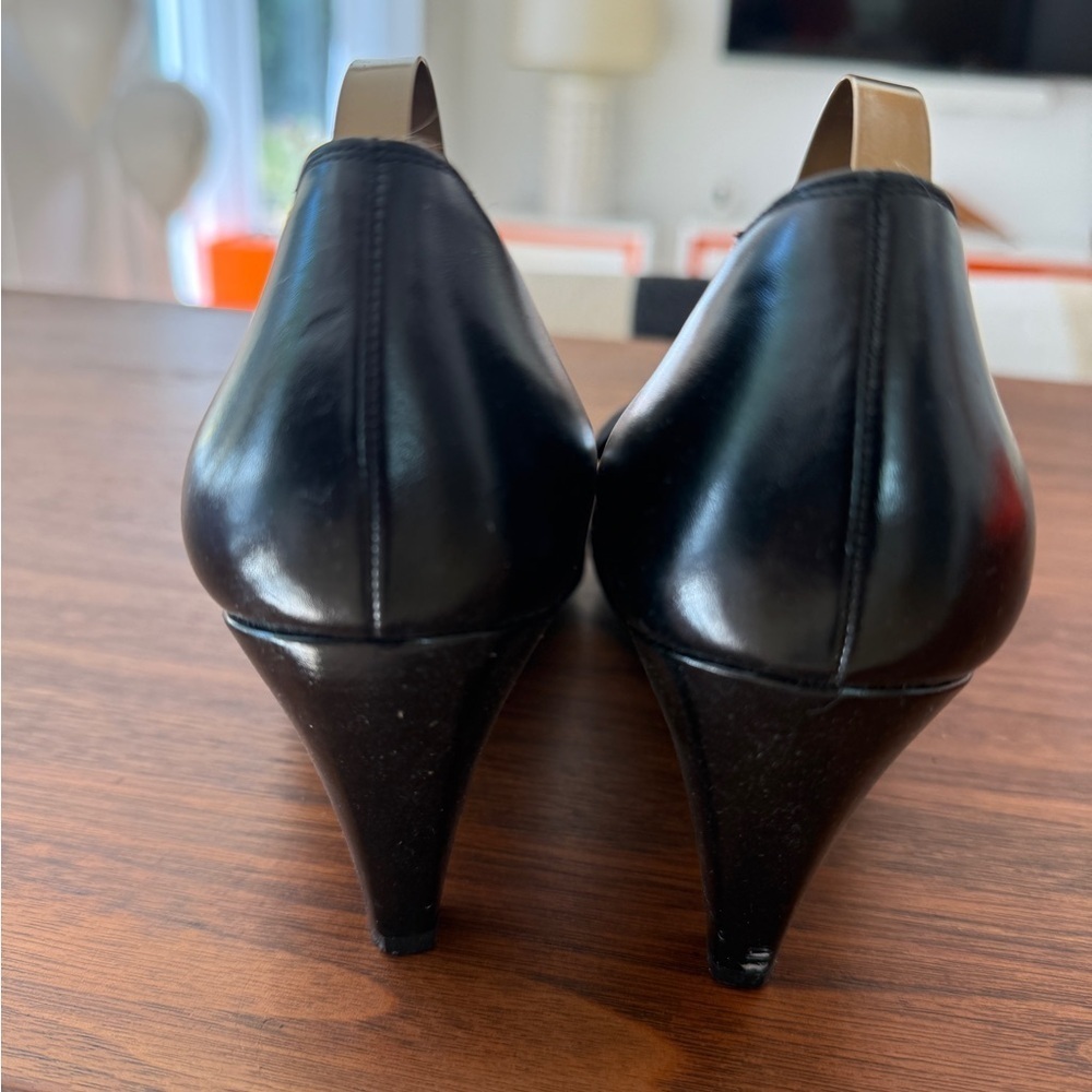 Vintage Bruno Magli Leather Pumps with Bows - Picture 12 of 12